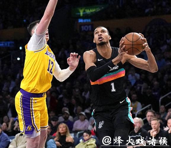 马刺136-108大胜湖人!文班创80年NBA纪录,前无古人 马刺136-108大胜湖人!文班创80年NBA纪录,前无古人